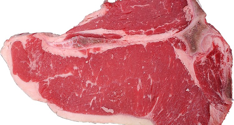 La carne de res también forma parte de la dieta saludable de un Rottweiler.