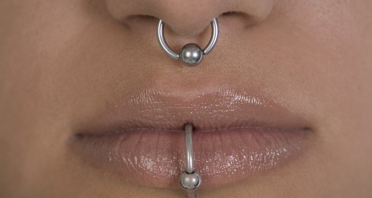 Piercing em formato de anel são os mais comuns