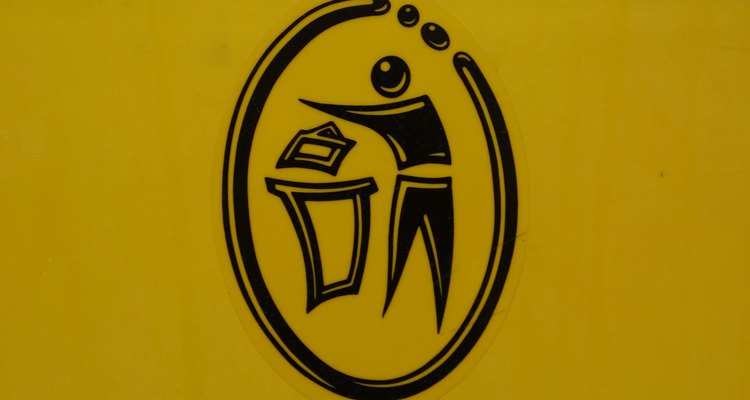 Faça cartazes criativos para evitar sujeira