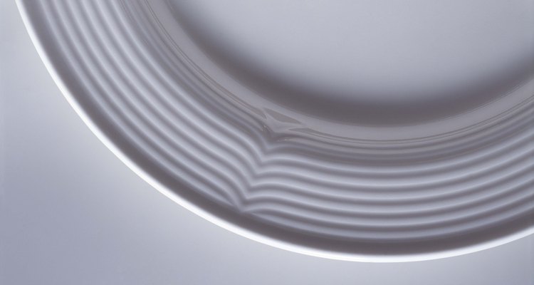 Asegúrate de que el plato de porcelana está libre de polvo y suciedad.