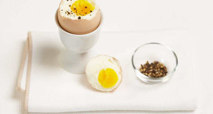 Os ovos podem ser refrigerados por até uma semana após serem cozidos