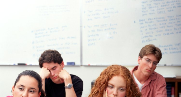 La falta de concentración y el desinterés en la escuela es común en la adolescencia.