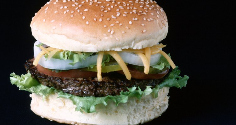 Las hamburguesas pueden ser cocinadas en microondas durante los días lluviosos.