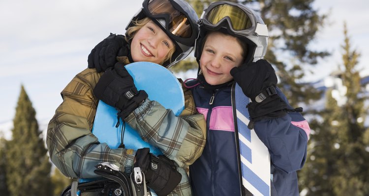 Los niños pueden aprender lo básico en Four Lakes Snowsports.
