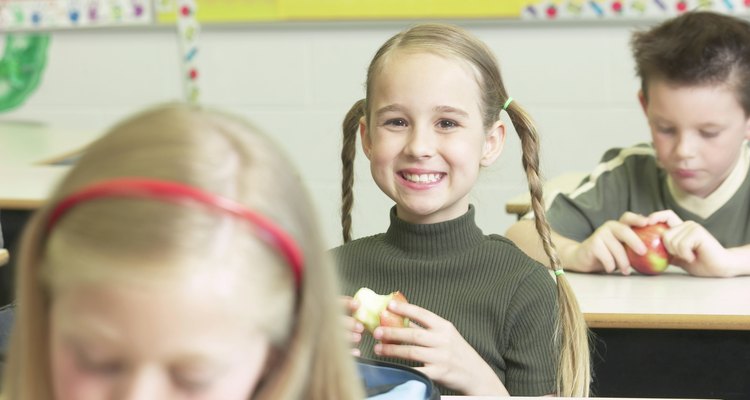 Las manzanas les dan a los niños la energía y los nutrientes que necesitan para pasar el día escolar.