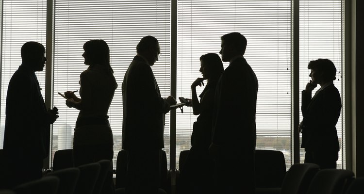 Las agencias de colocación de empleo suelen llevar a cabo una entrevista de trabajo básico con los demandantes de trabajo para aprender más acerca de ellos.
