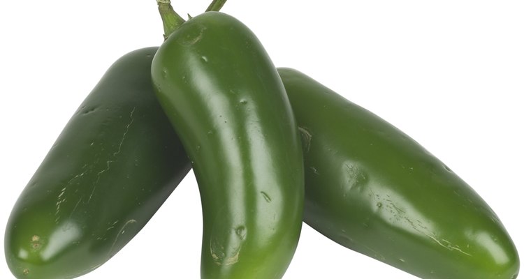 El picante del jalapeño se concentra en sus semillas y venas.