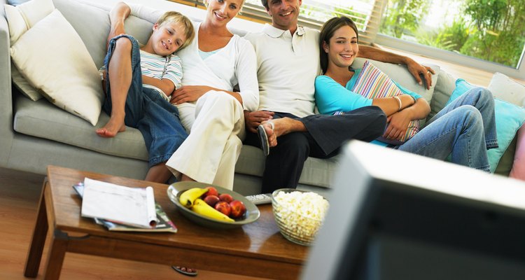 Ver la televisión puede ser algo que hagas como familia.