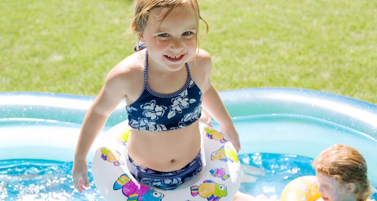 Como limpar piscinas de plástico