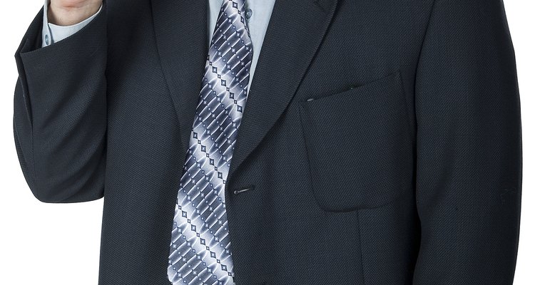 Pocos accesorios dan una imagen de elegancia.
