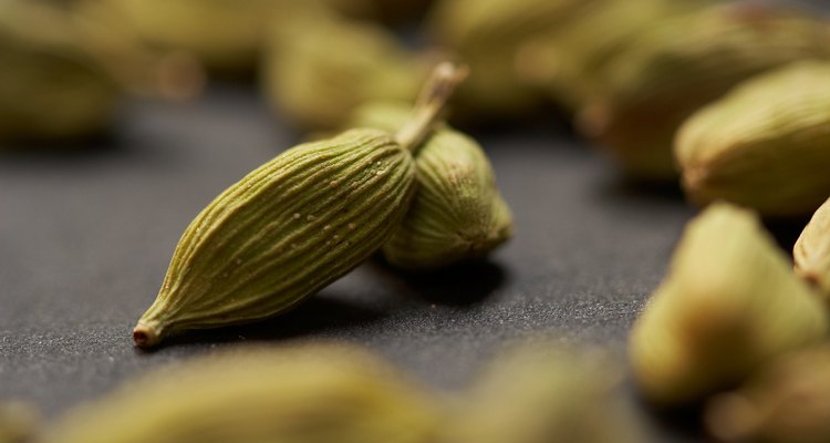 Añade sabor a tus comidas con el cardamomo verde.