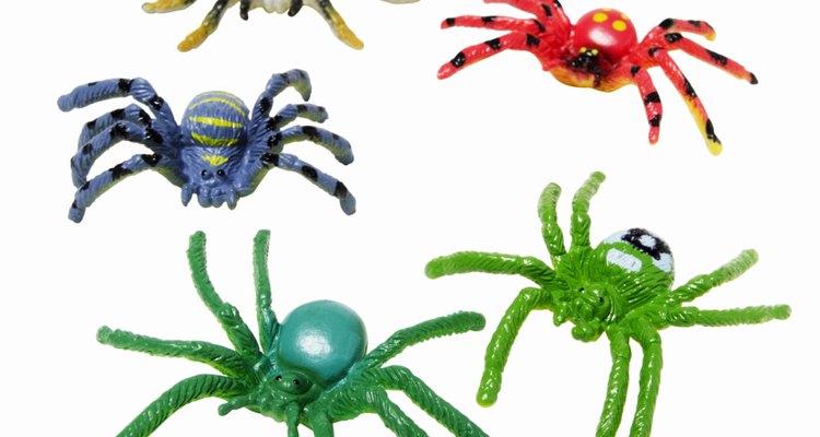 Não só as aranhas de brinquedo tem cores brilhantes