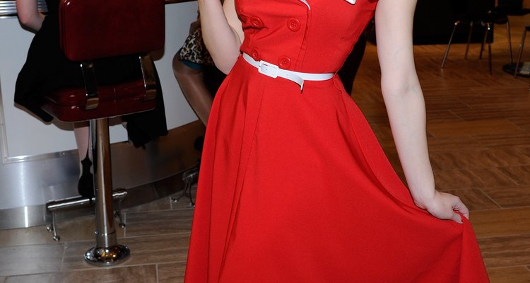 El vestido de Holly Madison es perfecto para la pista de baile.