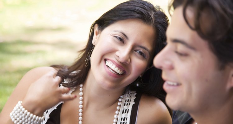 Um casal mexicano aproveita um dia ensolarado