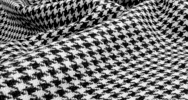 Houndstooth swirl