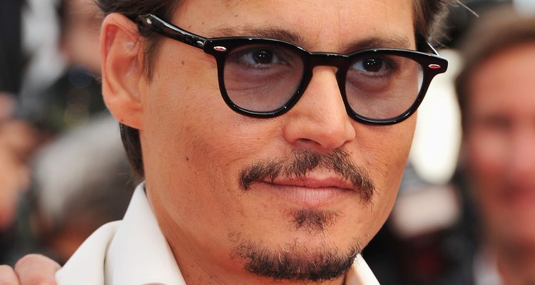 Os óculos de Johnny Depp inspiram outros homens a acharem os seus