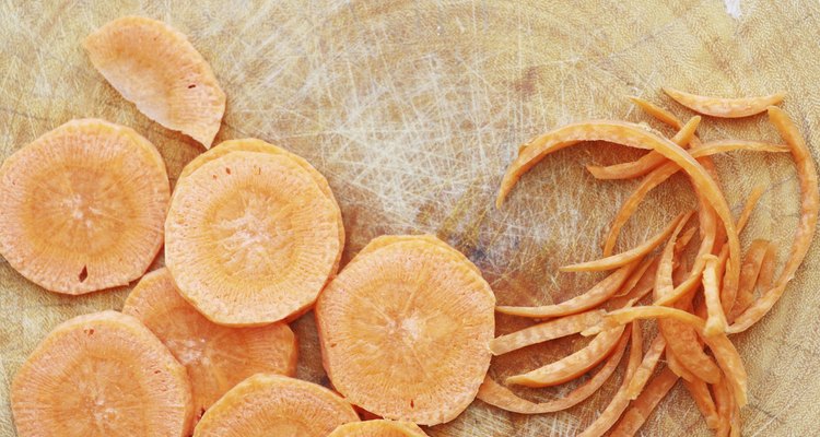 Slicing carrots