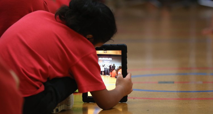 Revisa con la administración escolar para ver si los iPads están permitidos.