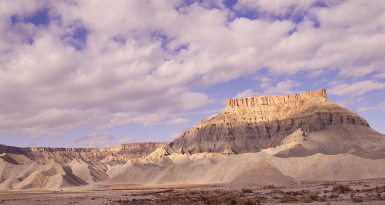 Un desierto es típico de un clima frío.