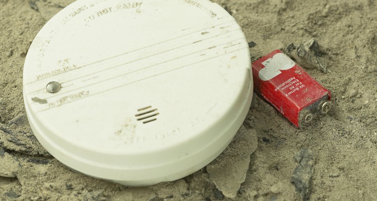 how-to-remove-a-smoke-detector-cover