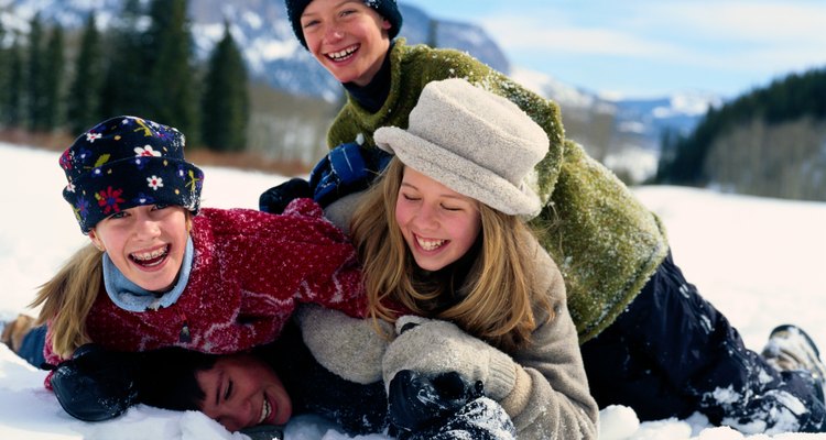 Identifica los centros de esquí en cada estado o aquellos con montones de nieve como Minnesota o Wisconsin.