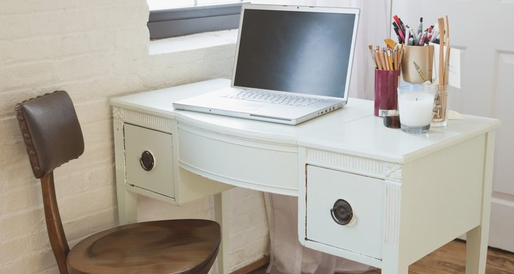 Shabby Chic adds vintage flair.