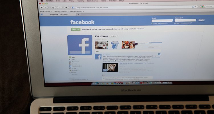 Esconda as suas curtidas do público alterando as configurações de privacidade em sua conta do Facebook