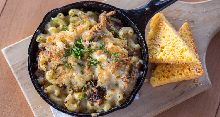 Pulled pork mac and cheese