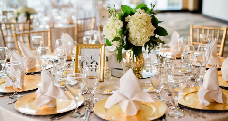 Reception table setting