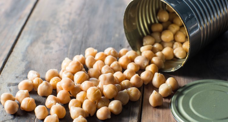 opened can of garbanzo chick peas