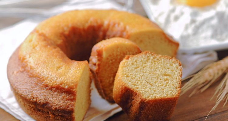 Ciambellone, traditional italian cake