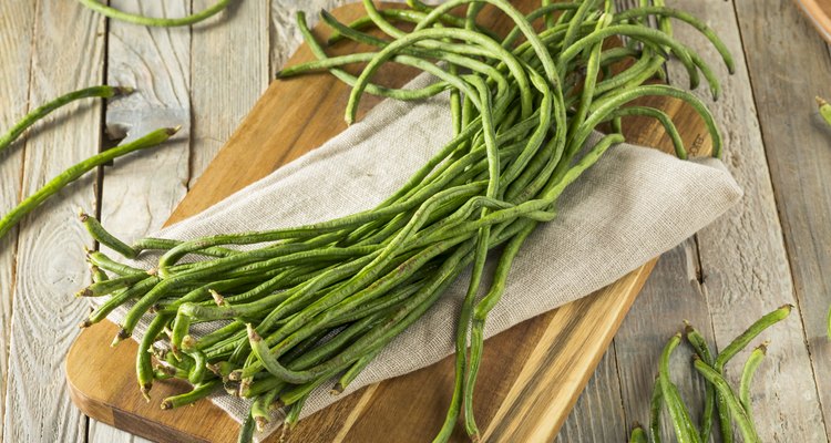 Raw Green Organic Long Beans