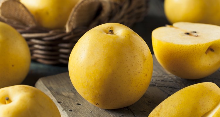 Raw Organic Yellow Asian Apple Pears