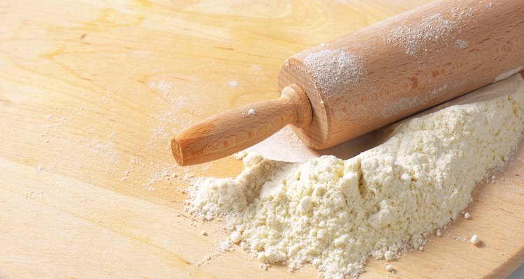 Wheat flour and rolling pin