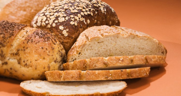 El pan -especialmente el de grano integral- es una adición saludable a tu dieta y no debe agravar el reflujo ácido.
