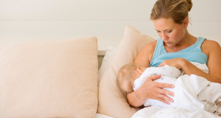 Amamantar ofrece muchos beneficios para la madre y el bebé.