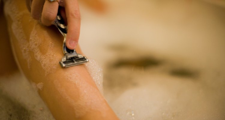 El simple acto de tomar la afeitadora equivocada en la ducha puede llevar a consecuencias graves para la salud.
