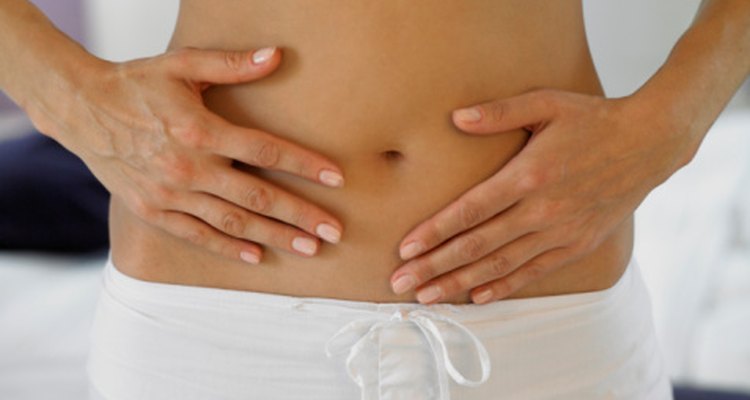 El dolor abdominal puede ser agravado con la torsión y estiramiento de tu torso.