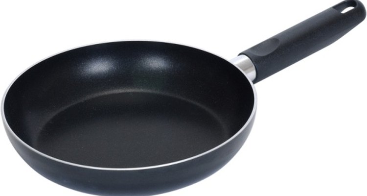 Is it necessary to use oil in a non stick pan - Kutchina Solutions