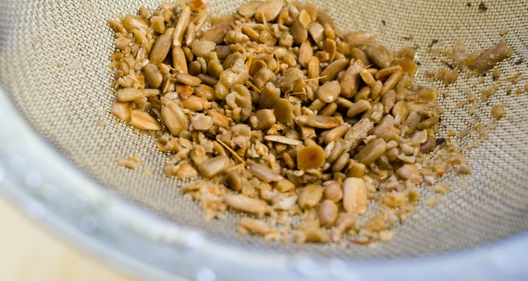 Armazene as sementes secas em um recipiente hermético