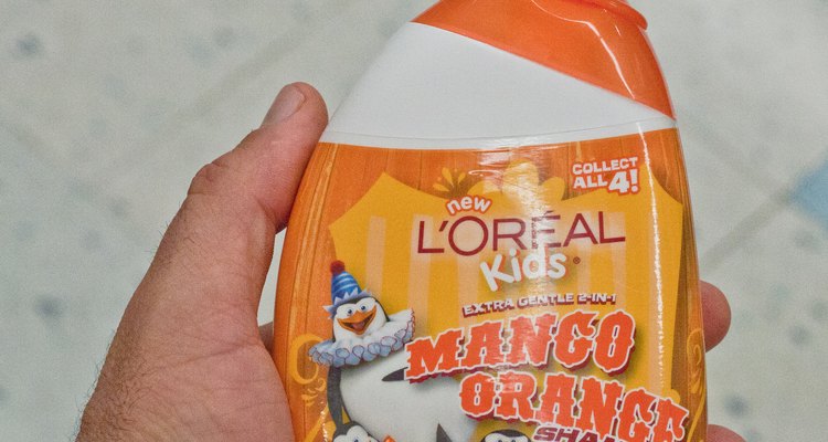 El champú extra suave L'Oreal Kids se publica como un champú para niños pero los adultos también pueden usarlo