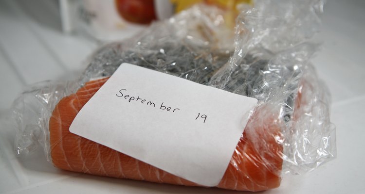 Você pode armazenar o salmão por meses no seu congelador