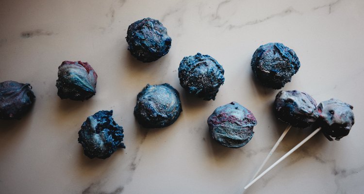 These Cake Pops with a Galaxy Design are easy to make and look so impressive!