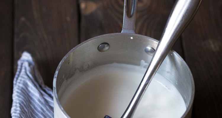 How to Make Classic Eggnog (with Alcohol) | eHow