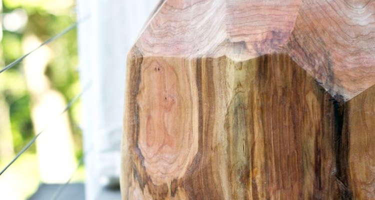 Usa un sellador claro para ver la veta de la madera.