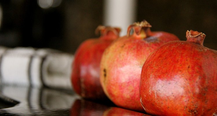 La granada es una fruta tropical con una corta temporada de cultivo.