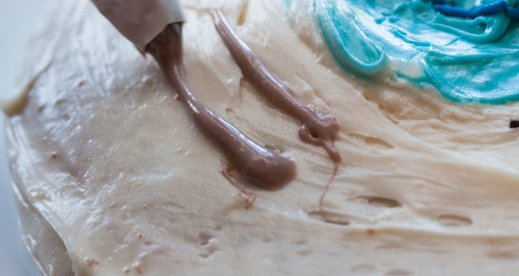 O retículo endoplasmático liso pode ser feito com o bombeamento de glacê de chocolate