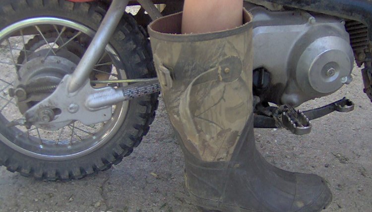 How to Start a Dirt Bike