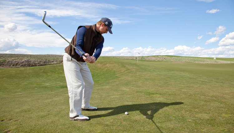 How to Use a Pitching Wedge - SportsRec