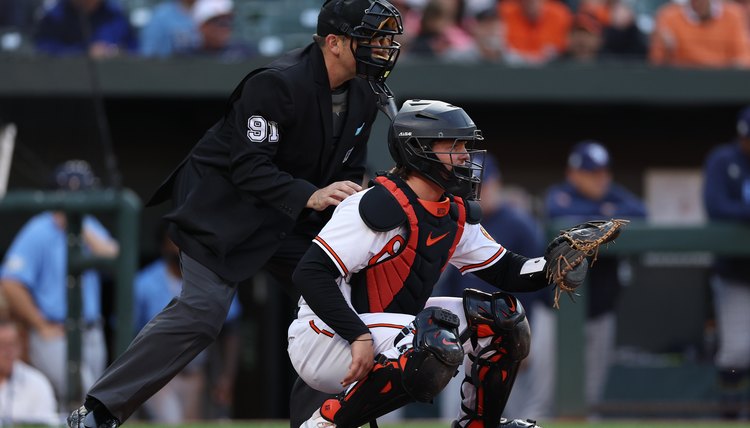 Baseball Rules for a Dropped Foul Ball (with Video) - SportsRec